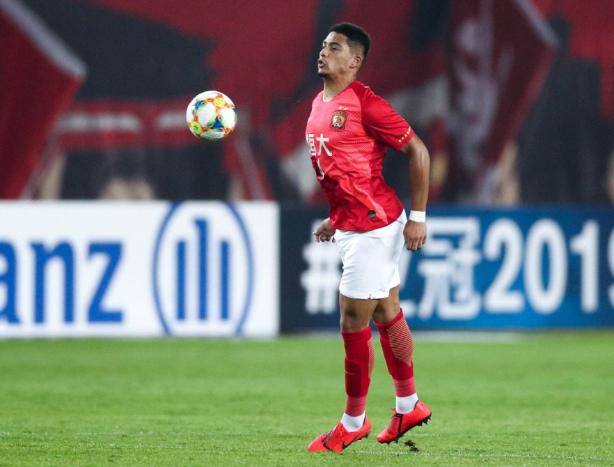 传奇巨星风采,中超世纪对决震撼人心的简单介绍 传奇巨星风采,中超世纪对决震撼人心的简单介绍