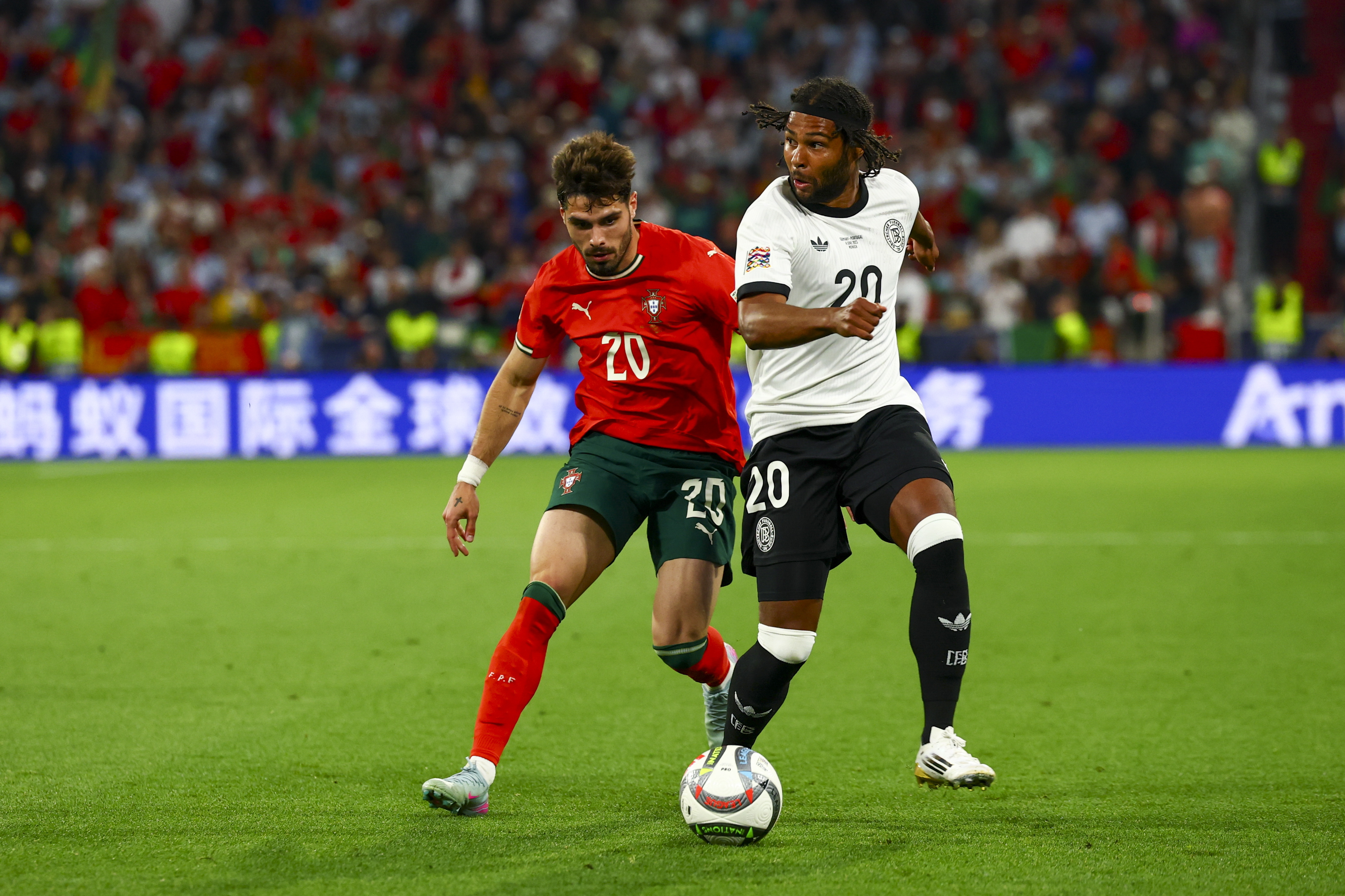 葡萄牙队险胜,晋级形势仍有不确定因素 葡萄牙队险胜,晋级形势仍有不确定因素