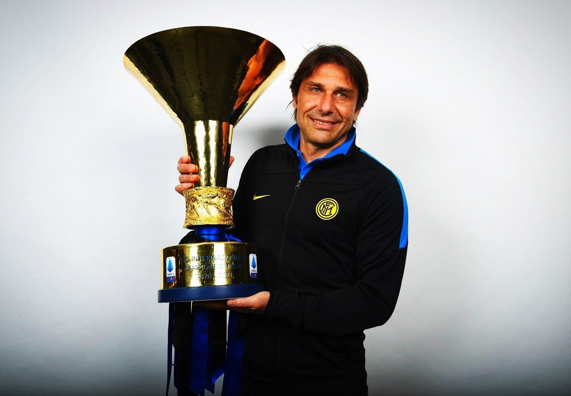 孔蒂下赛季将留任执教国米官宣